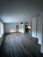 425 Wilbur Rd in Roseburg, OR - Building Photo - Building Photo