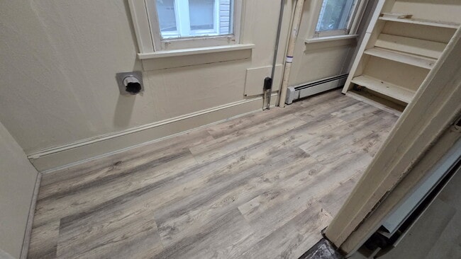 70 Broad St in Beaver Meadows, PA - Foto de edificio - Building Photo