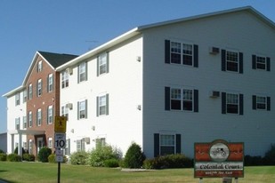 Colonial Court Apartments