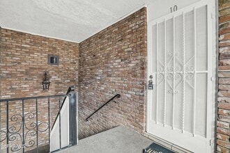 333 Eubank Ct in El Paso, TX - Building Photo - Building Photo