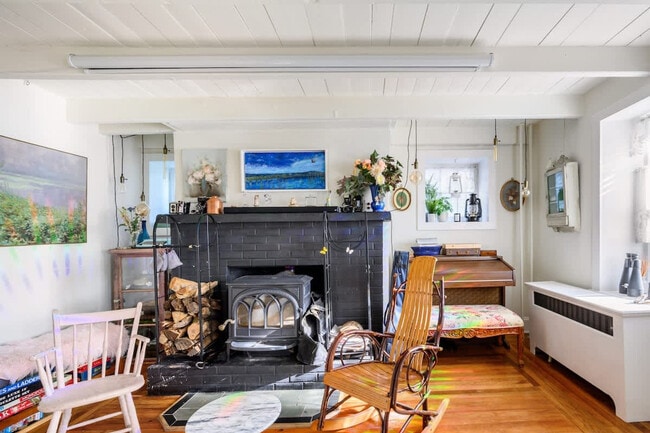 54 River Dr in Hopewell Township, NJ - Building Photo - Building Photo