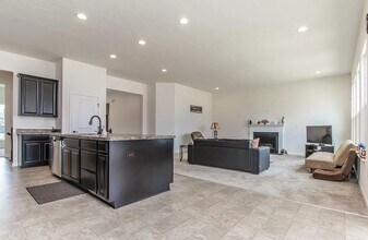 10279 Benjamin Way in Dayton, OH - Building Photo - Building Photo