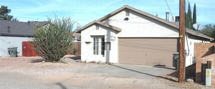 1953 Davis Ave in Kingman, AZ - Building Photo - Building Photo