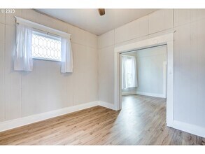 9426 N Edison St, Unit 1 in Portland, OR - Building Photo - Building Photo