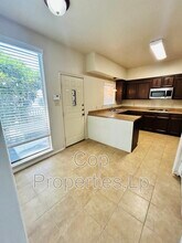 3878 Hidden Dr in San Antonio, TX - Building Photo - Building Photo