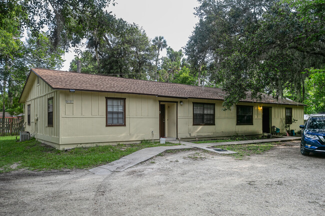 612 3rd St in Holly Hill, FL - Foto de edificio - Building Photo