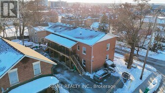 348 Simcoe St in Peterborough, ON - Building Photo