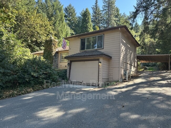 property at 7701 Rogue River Hwy