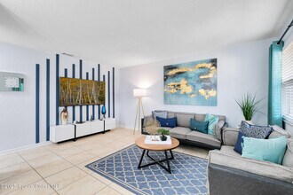 1029 Park Dr in Indian Harbour Beach, FL - Foto de edificio - Building Photo