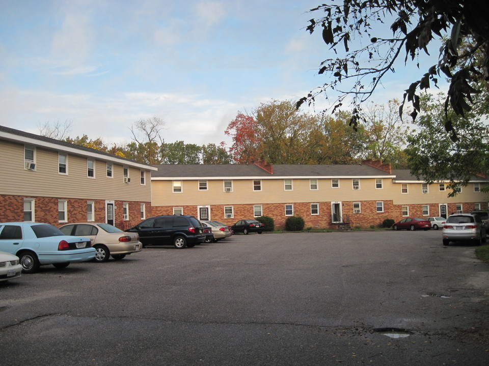 Hill Terrace Apartments in Petersburg, VA - Building Photo