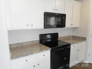 2101 Talbert Ct in Charlotte, NC - Building Photo - Building Photo