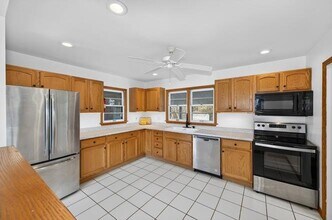 7524 Virginian Dr in Norfolk, VA - Foto de edificio - Building Photo