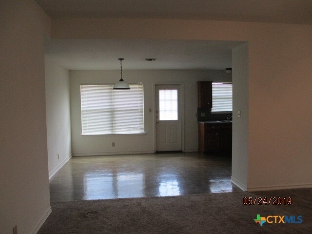 105 Evan Cir in Victoria, TX - Building Photo - Building Photo