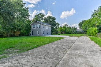 7309 Moline St-Unit -A in Houston, TX - Building Photo - Building Photo