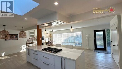 4380 Highland Blvd in North Vancouver, BC - Building Photo - Building Photo