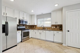 10 Eastwood Pl in Spring, TX - Building Photo - Building Photo