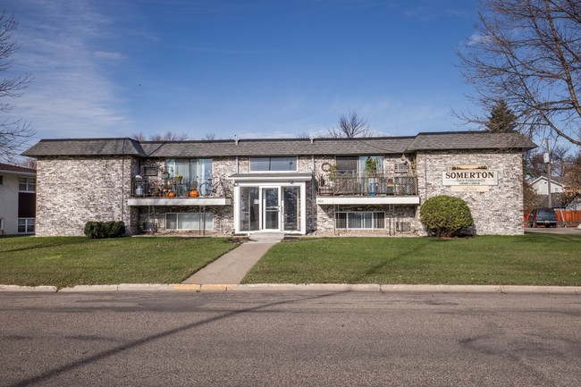 2613 Brookdale Rd in Moorhead, MN - Foto de edificio - Building Photo