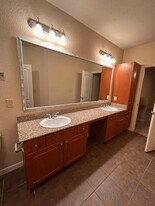 1711 Old Spanish Trl, Unit 253 in Houston, TX - Building Photo