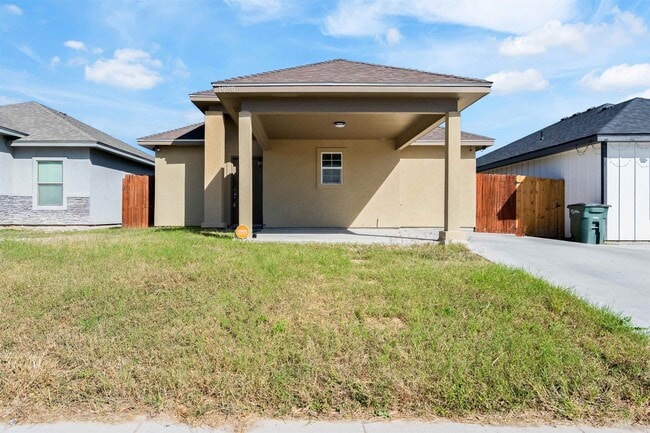 1020 Tesoro Pass in Del Rio, TX - Building Photo - Building Photo