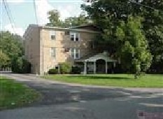 8131 Stadler Ave in Youngstown, OH - Foto de edificio - Building Photo