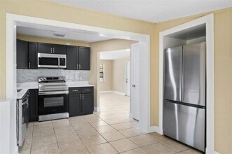 1552 NW 15th Terrace in Fort Lauderdale, FL - Building Photo - Building Photo