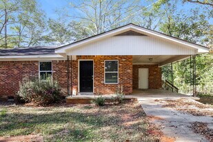 5151 Hillside Dr NW in Covington, GA - Building Photo