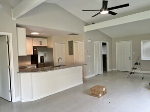 4964 Dover Cir in Orlando, FL - Building Photo - Building Photo