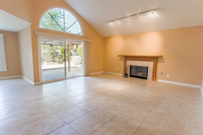 20526 Caitlin Ln in Santa Clarita, CA - Building Photo - Building Photo