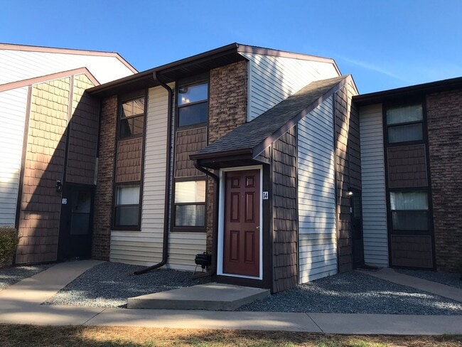 Edgewater in Stevens Point, WI - Building Photo - Interior Photo