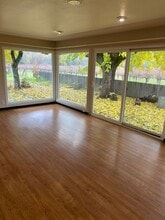 31451 N Redwood Hwy in Cloverdale, CA - Building Photo - Building Photo