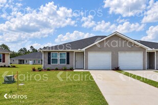12 Camper Cir in Brunswick, GA - Building Photo