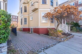 24 Langdon St, Unit 2 in Cambridge, MA - Building Photo - Building Photo