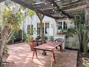 1701 Siesta Dr in Sarasota, FL - Building Photo - Building Photo