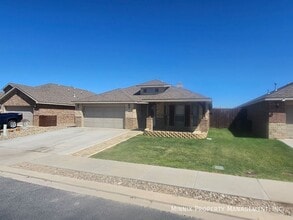 6902 Ranch Hand Dr in Midland, TX - Foto de edificio - Building Photo