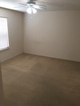 5217 Congressional Pl in Lawrence, KS - Building Photo - Building Photo