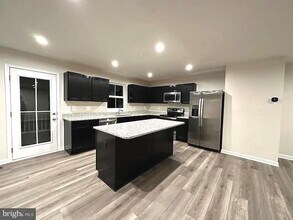 420 Circle Dr in Winchester, VA - Building Photo - Building Photo