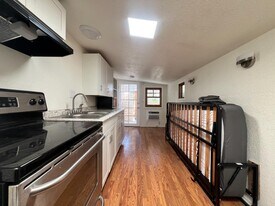 5124 W Harmont Dr in Glendale, AZ - Building Photo