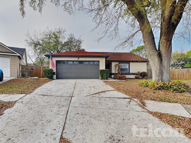 4611 S Country Hills Ct in Plant City, FL - Building Photo - Building Photo