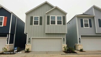 2173 Bay Breeze Dr in Kemah, TX - Building Photo