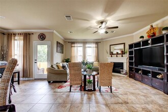 2004 Autumn Run Ln in Round Rock, TX - Building Photo - Building Photo