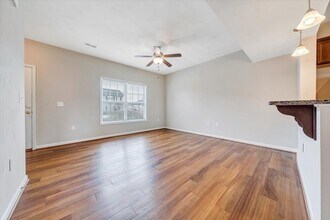 New River Townhomes in Christiansburg, VA - Foto de edificio - Building Photo