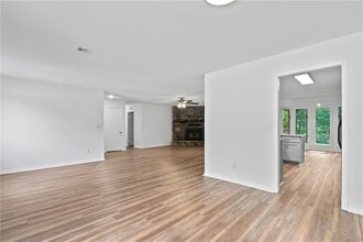 1 Ramsey Dr in Bella Vista, AR - Foto de edificio - Building Photo