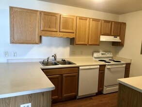 451 Linden Dr in Lomira, WI - Building Photo - Building Photo