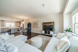 17137 Soho Dr in Charlotte, NC - Building Photo - Building Photo