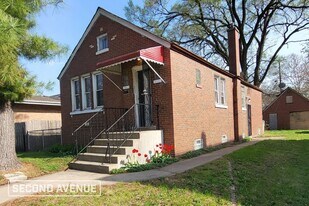 43 W 125th St in Chicago, IL - Building Photo