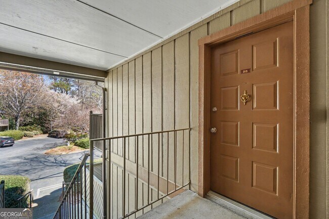 918 Dunbar Dr in Dunwoody, GA - Building Photo - Building Photo