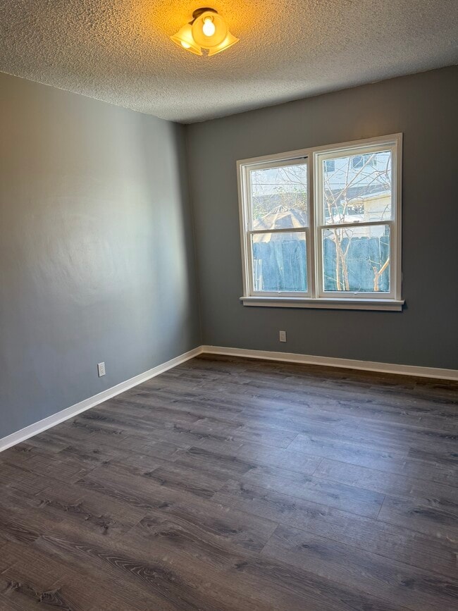 11456 Albers St in North Hollywood, CA - Foto de edificio - Building Photo