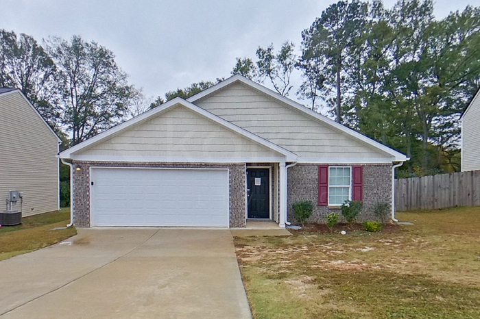 230 Fox Chase Wy in Hogansville, GA - Building Photo