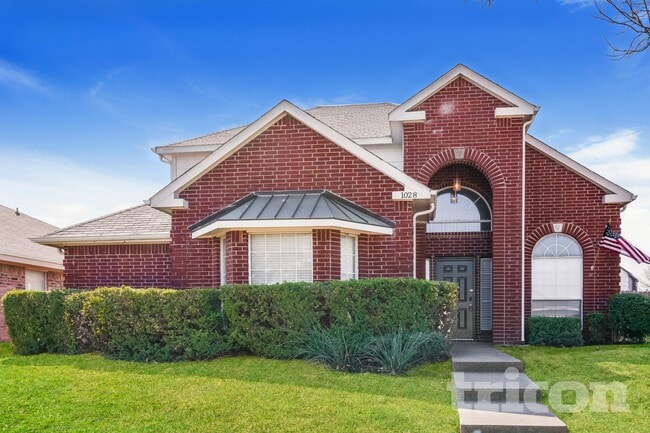 property at 1028 Glencrest Dr