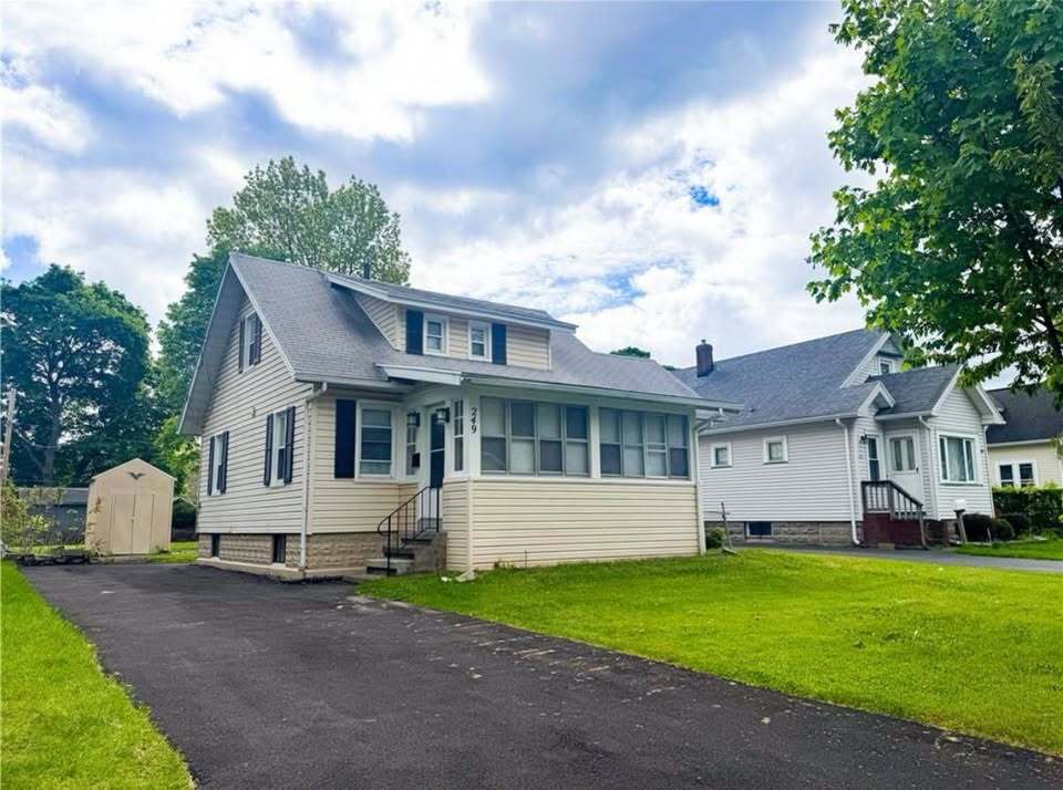 249 Delmar Rd in Rochester, NY - Building Photo